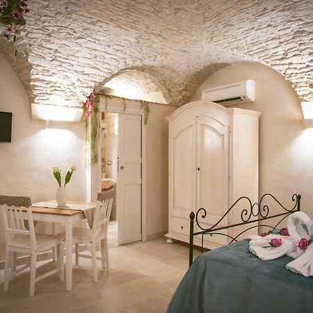 La Pietra Maga Villa Martina Franca Buitenkant foto