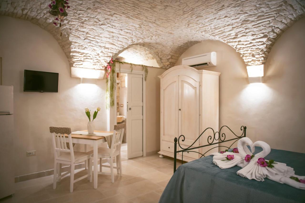 La Pietra Maga Villa Martina Franca Buitenkant foto