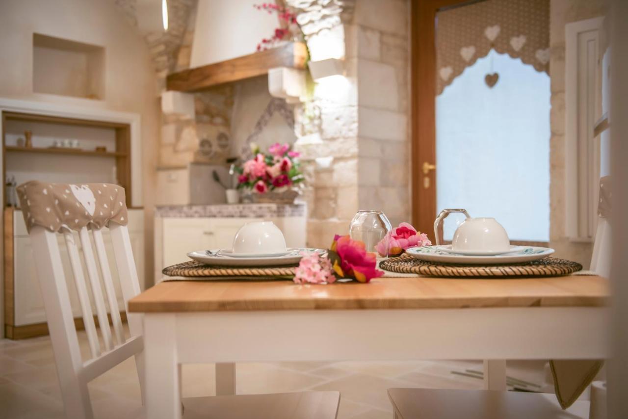 La Pietra Maga Villa Martina Franca Buitenkant foto